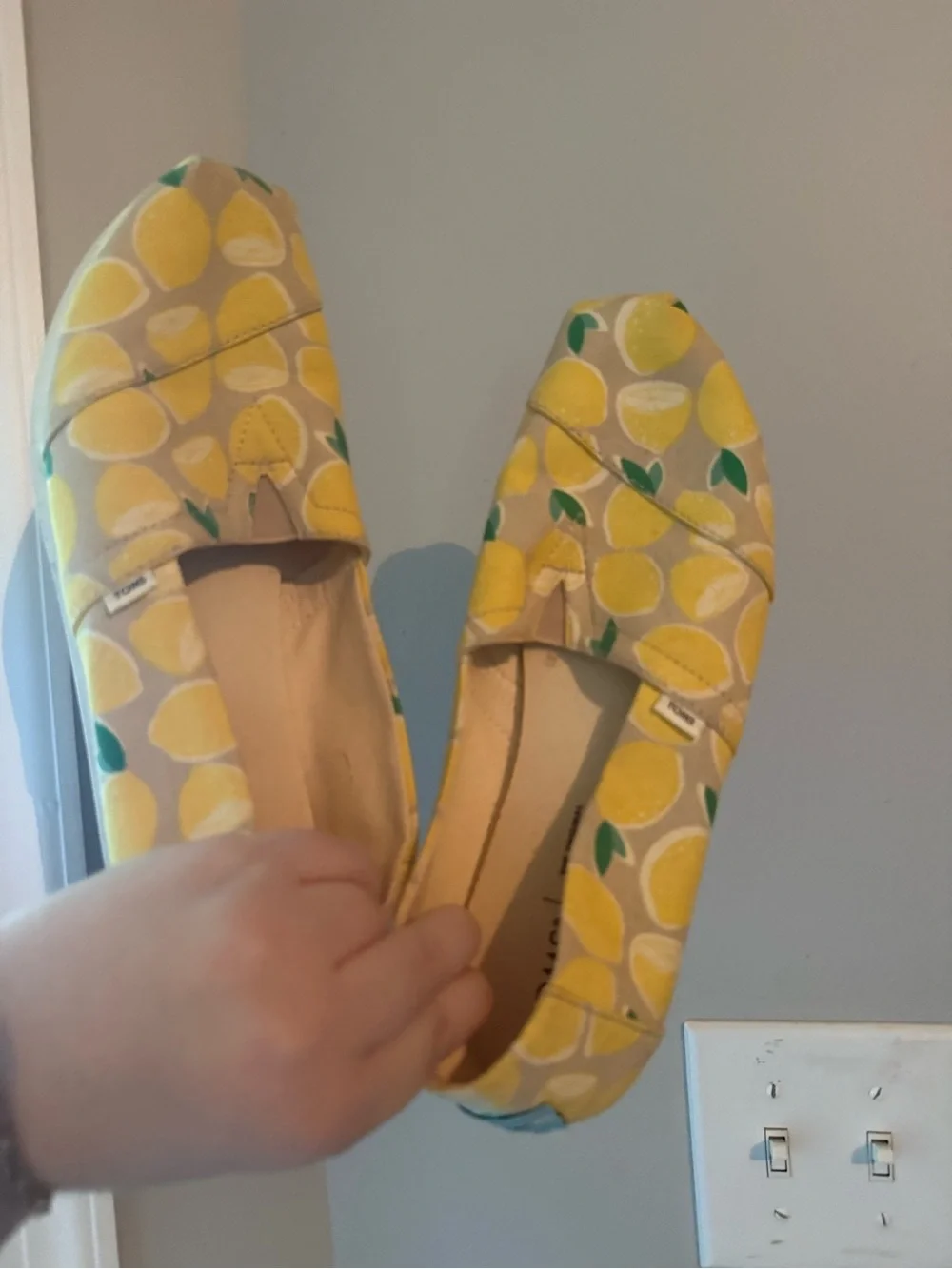 Toms Yellow Lemon Print Canvas Slip-Ons Size 7